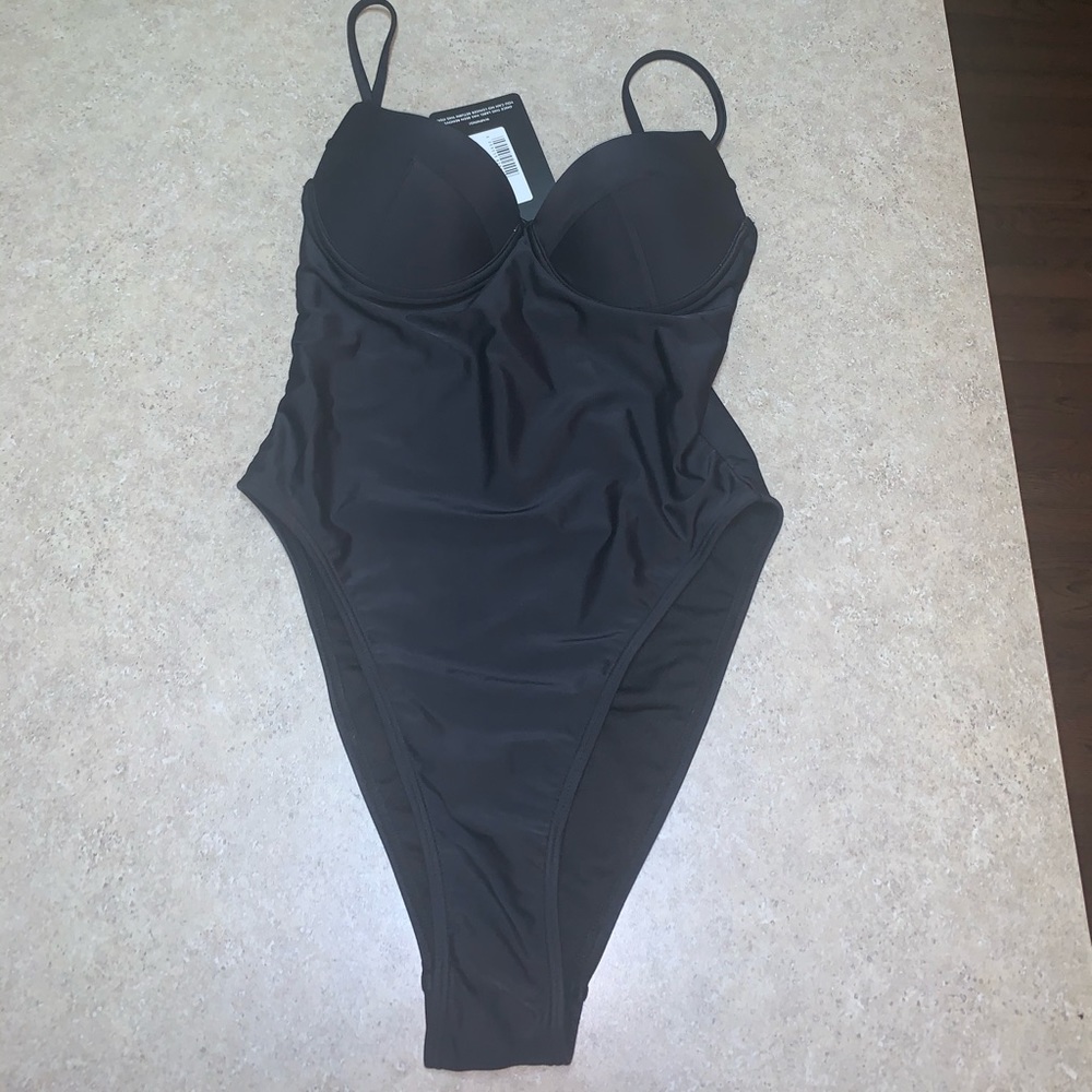 🖤 PLT! NWT!! Black One Piece Swimsuit 🖤